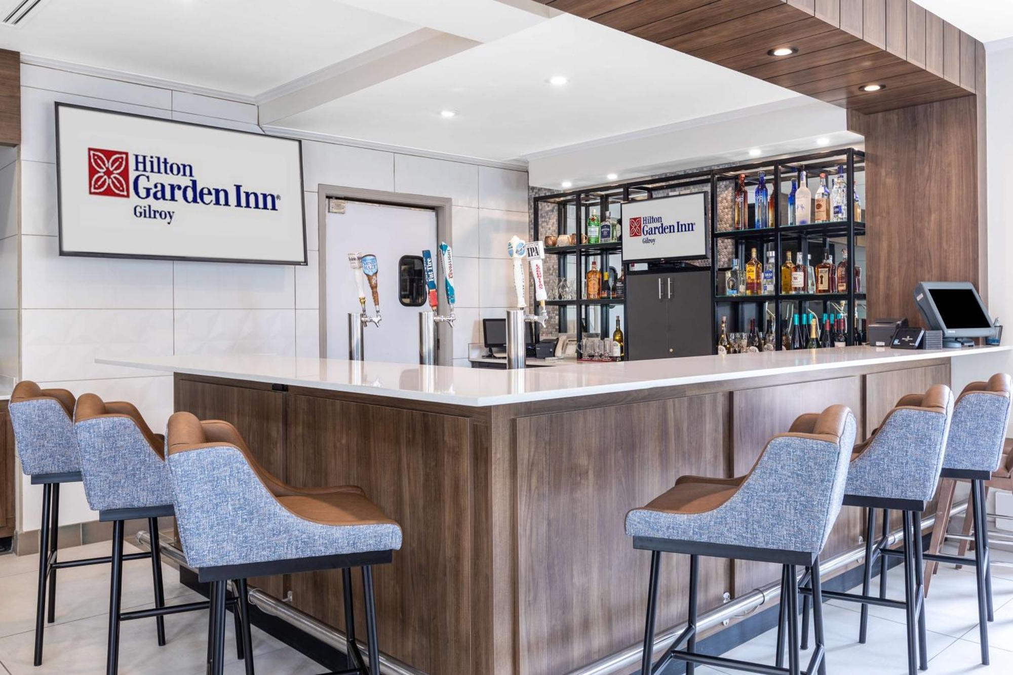Hilton Garden Inn Гилрой Экстерьер фото