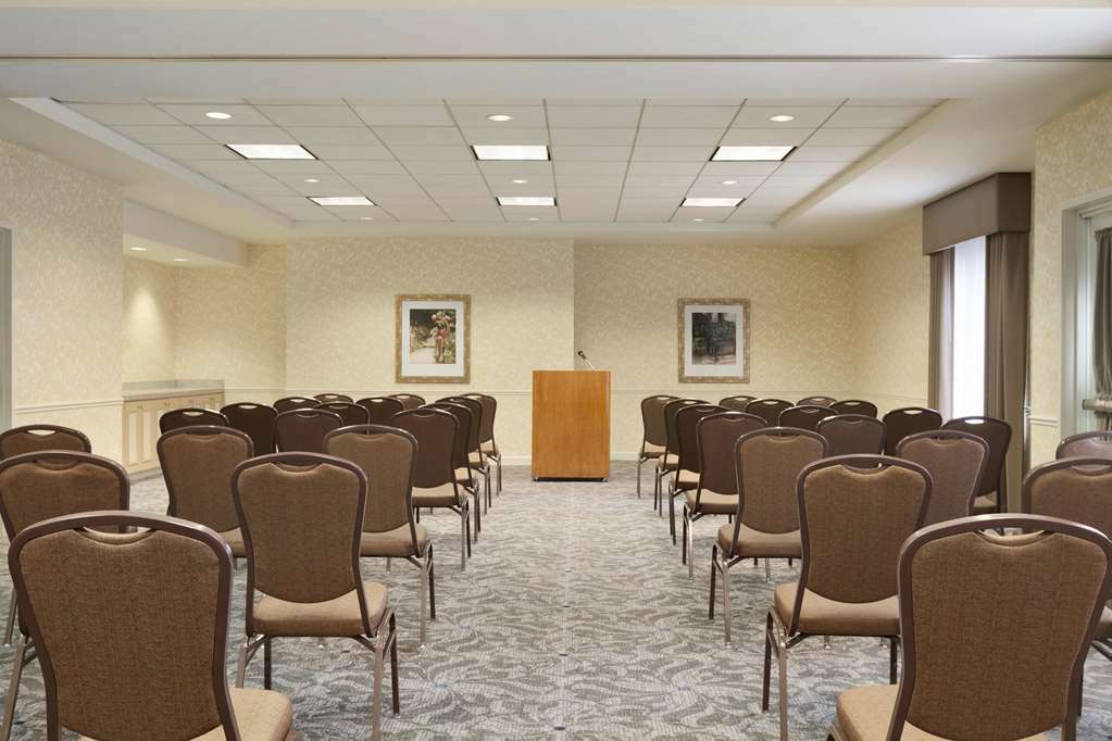 Hilton Garden Inn Гилрой Удобства фото